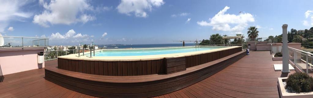 Golfe Juan - 5min Des Plages - Parking Privee - Piscine Rooftop Apartment